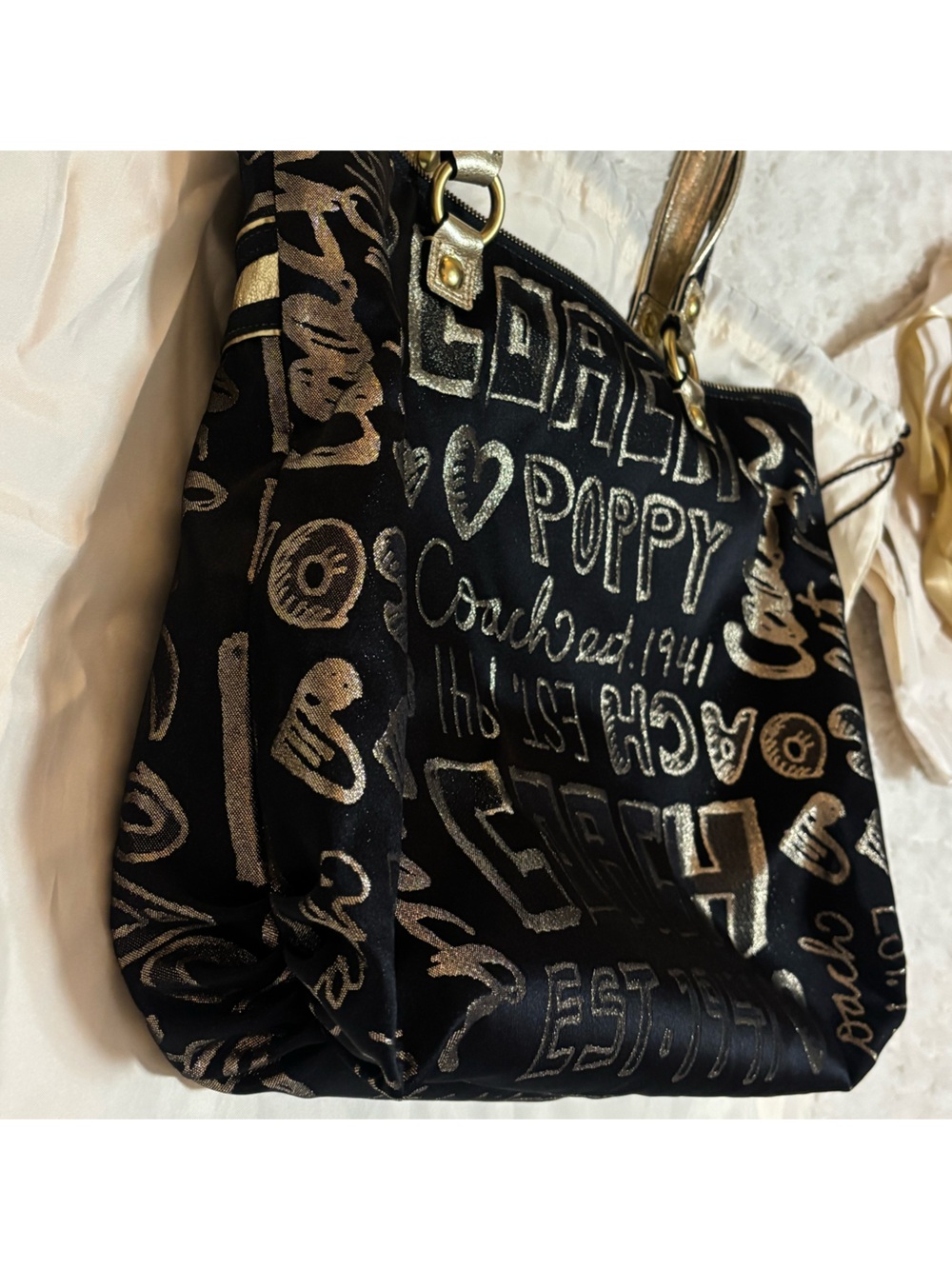 Coach Poppy Tote Excellent Like-New Condition - Picture 6 of 11